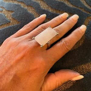 Rose quartz silver ring